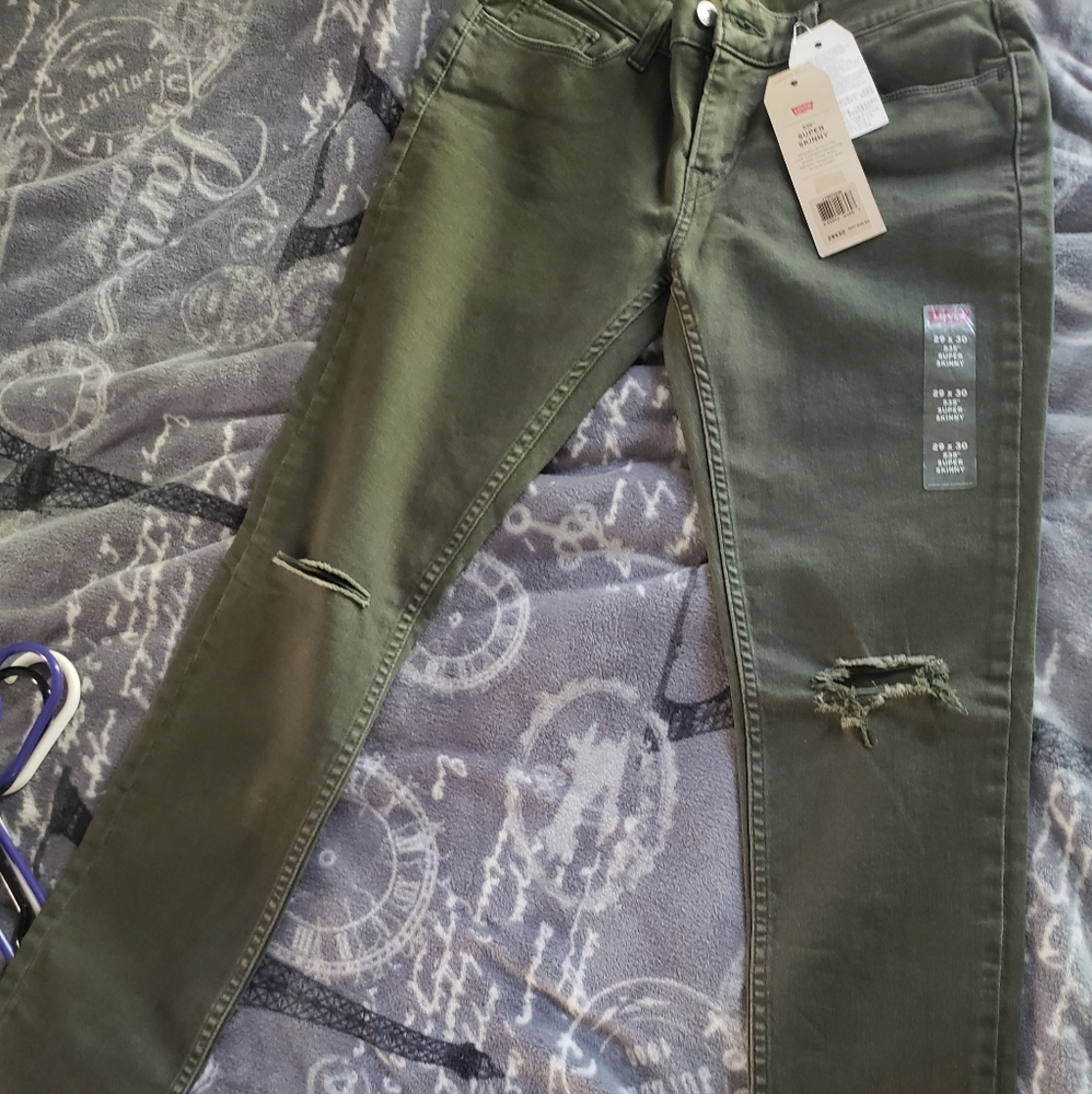 Womens Levis jeans